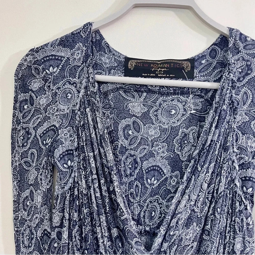 NWOT Free People New Romantics V-Neck Print Top